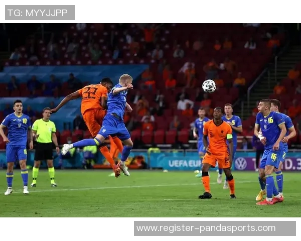 武汉足球队在欧锦赛中的耐力表现与欧冠足球的对比分析