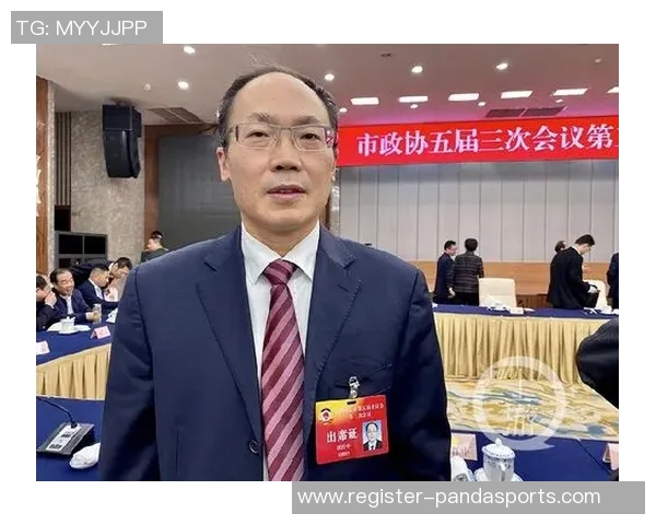 聚焦重庆排球队个人能力提升与欧冠足球的交融探讨